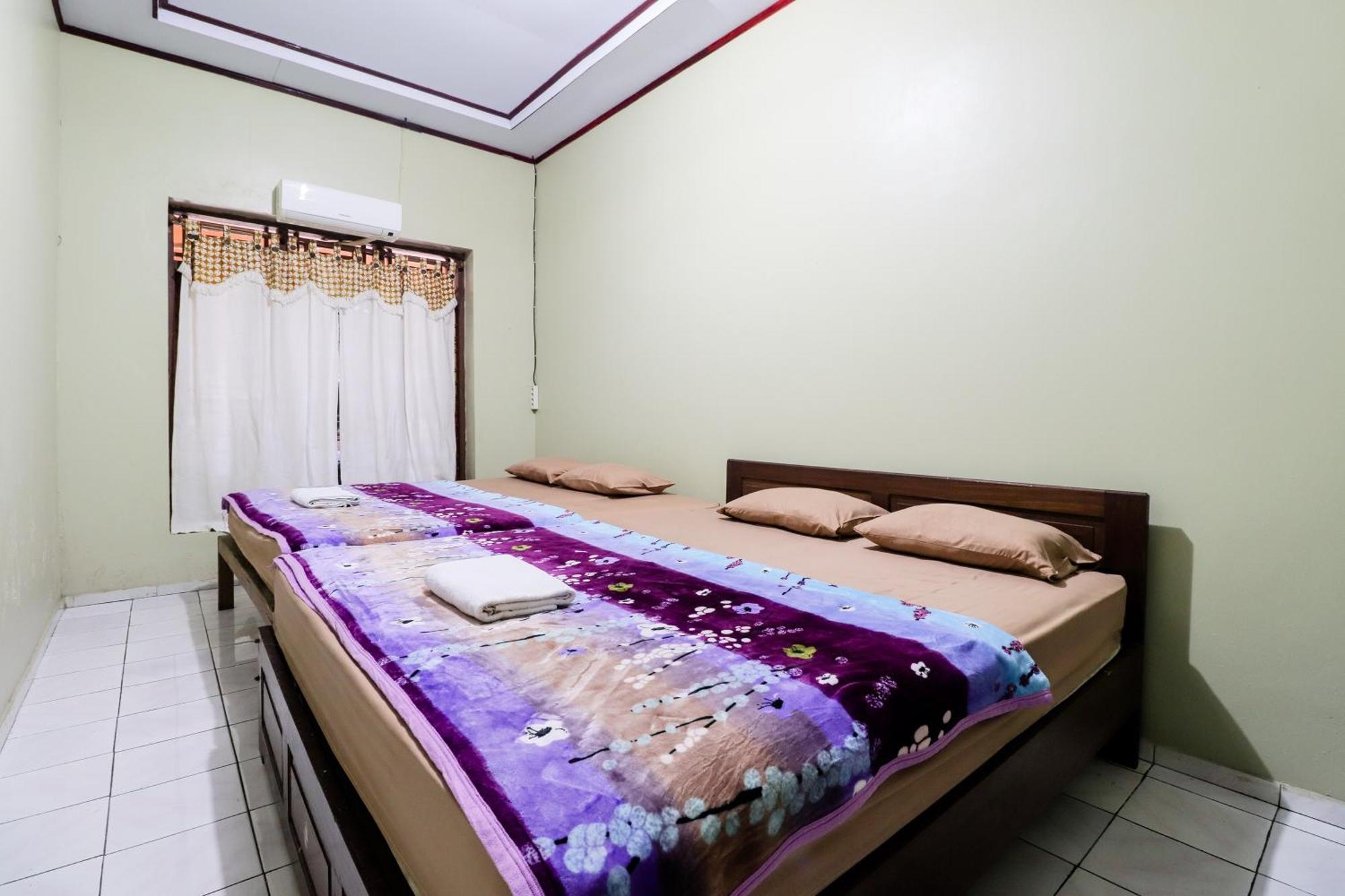Nurudin House Lägenhet Magelang Exteriör bild