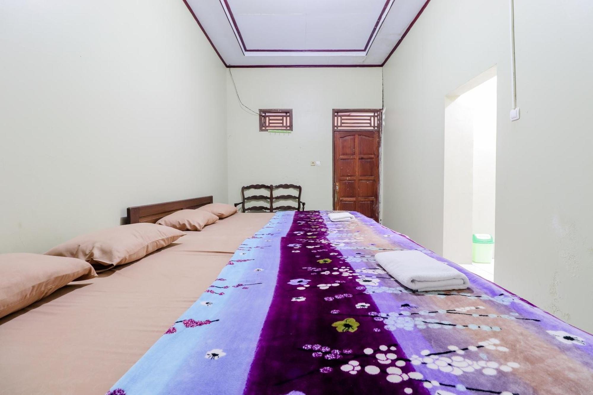 Nurudin House Lägenhet Magelang Exteriör bild