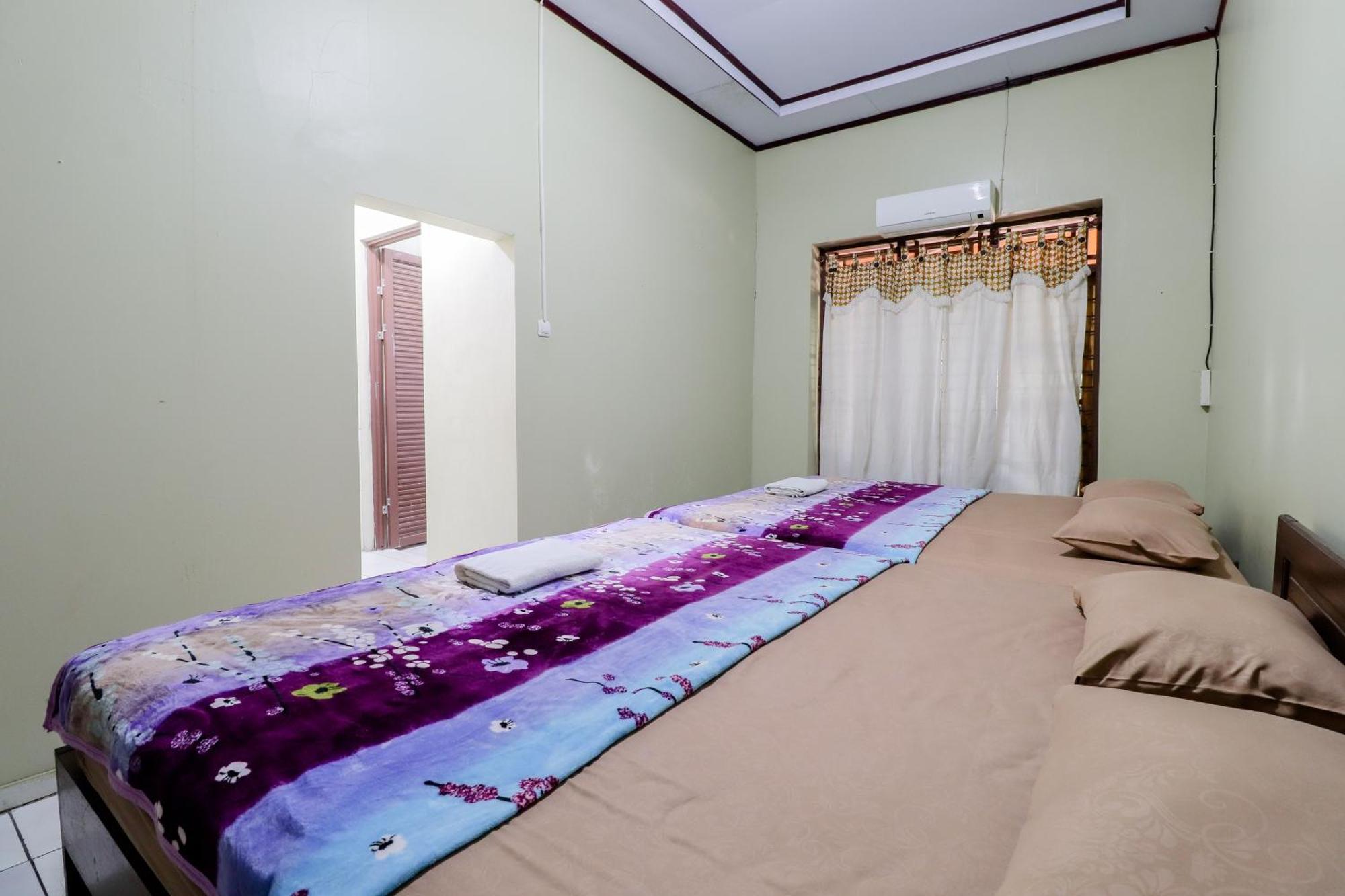 Nurudin House Lägenhet Magelang Exteriör bild