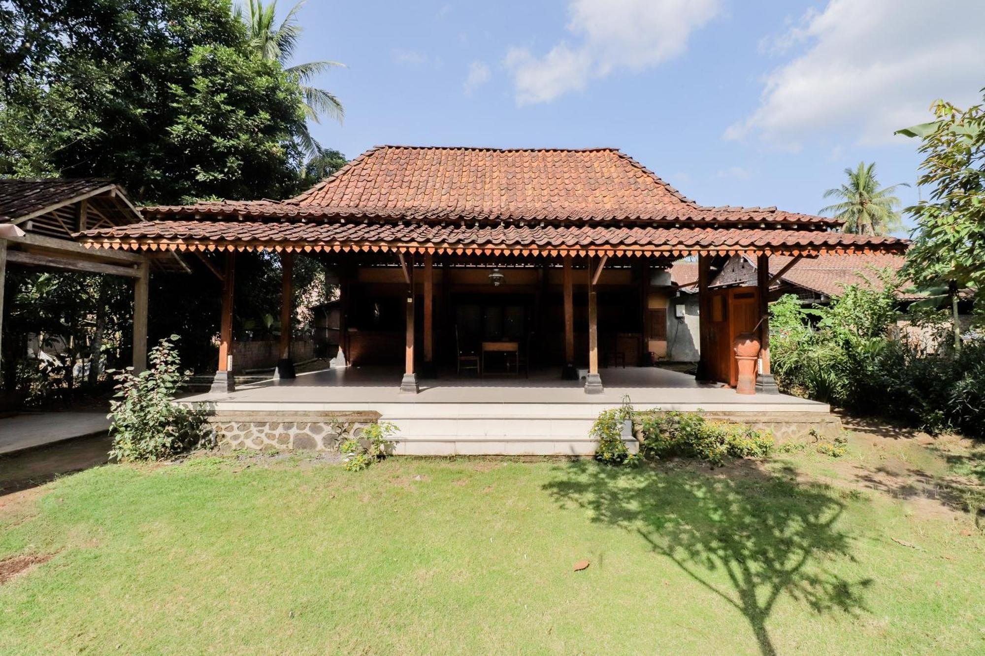 Nurudin House Lägenhet Magelang Exteriör bild