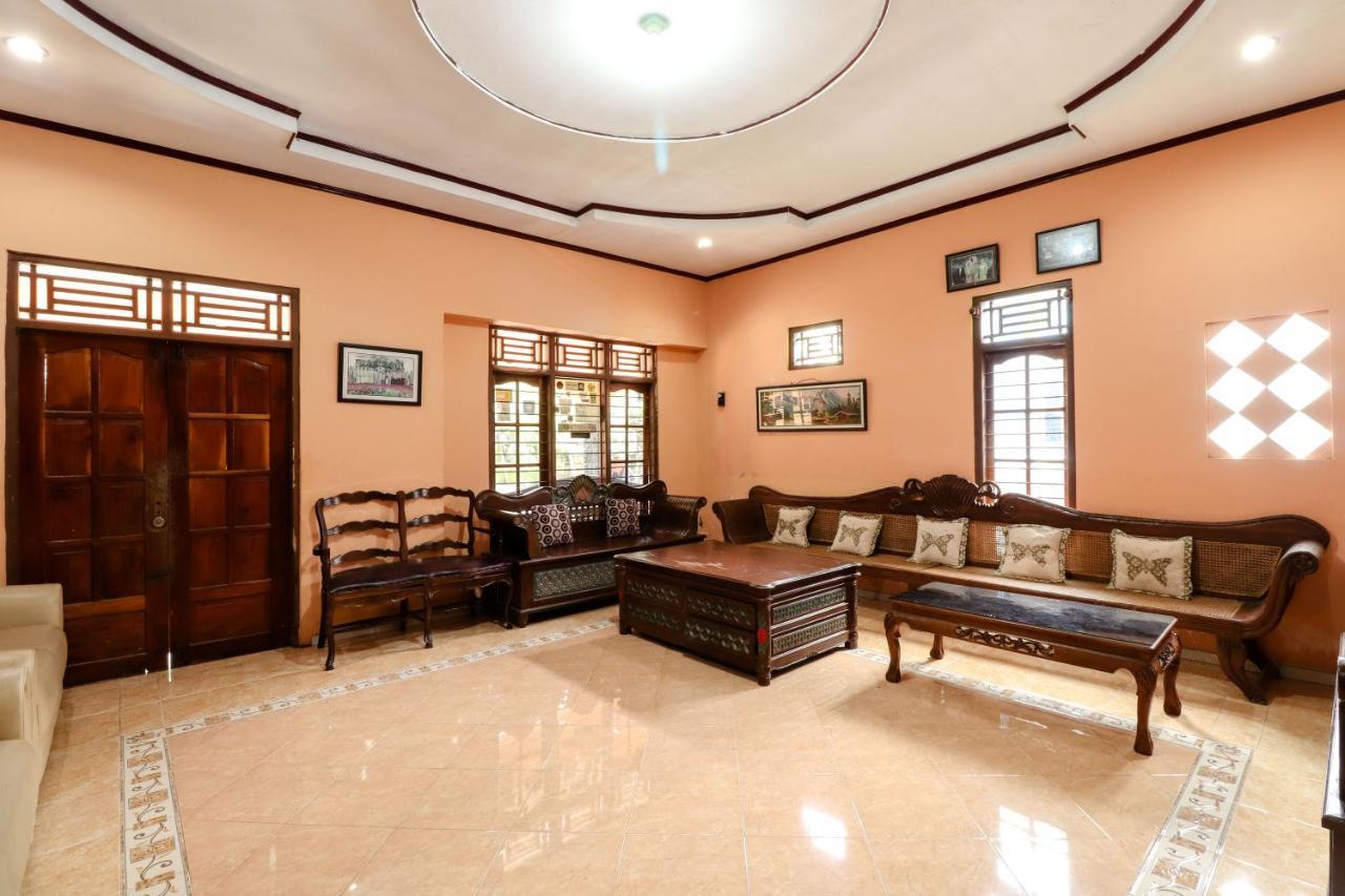 Nurudin House Lägenhet Magelang Exteriör bild