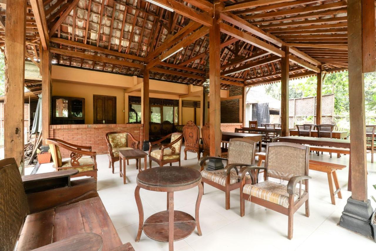 Nurudin House Lägenhet Magelang Exteriör bild